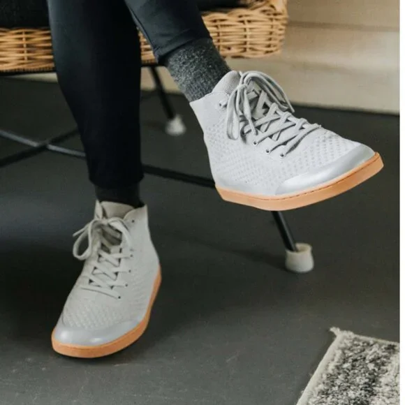 Suavs Women's The Legacy Slate Gum Sole - Picture 1 of 10